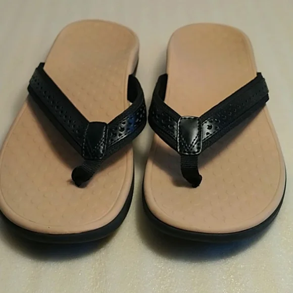 Vionic Black and Tan Women's Sandals - Picture 4 of 9